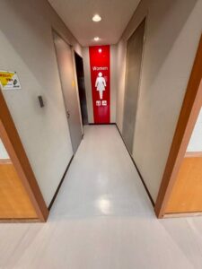 イベントホール改修床工事 施工前