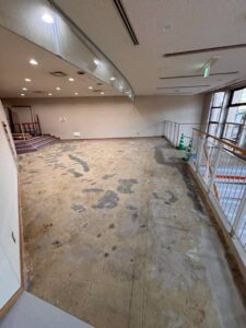 イベントホール改修床工事 施工前