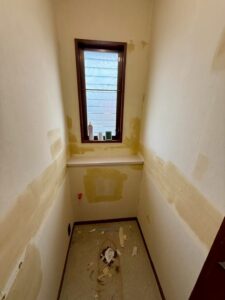 トイレの壁紙施工施工前